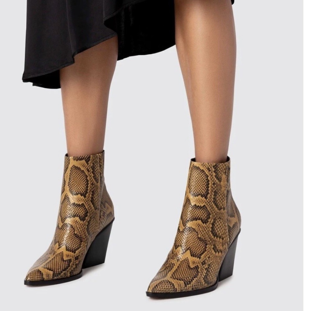 Dolce Vita | Shoes | Issa Bootie in Amber
